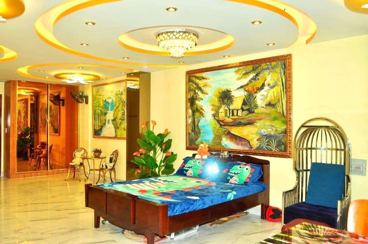  NGUYỄN VĂN CỪ, QUẬN 1 GẦN TRẦN HƯNG ĐẠO 1 trệt , 5 lầu , sân thượng,thang máy
 Spa thuê 80tr/tháng.