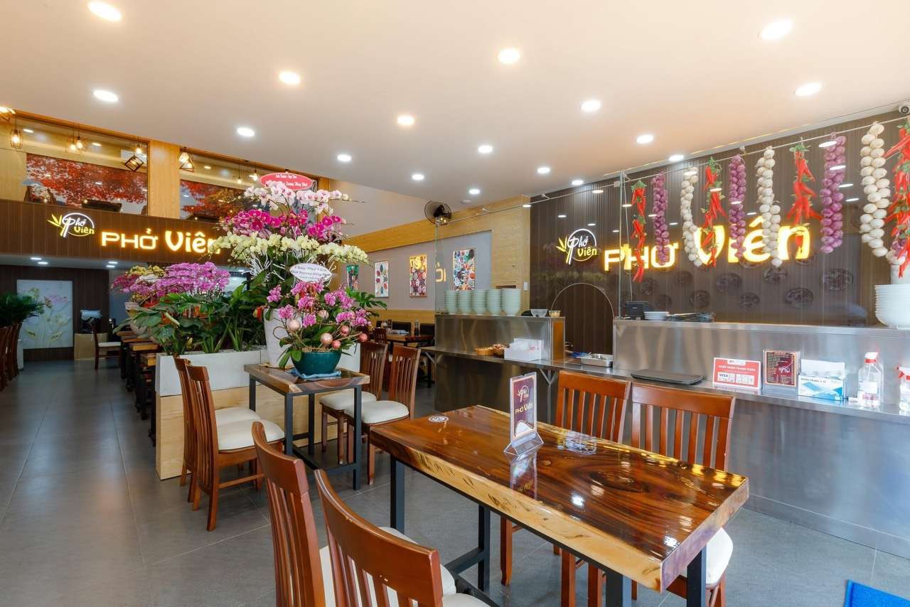 [NGUYỄN TRÃI- Q1 CHO THUÊ ] Ngang 8m ngay cống quỳnh
