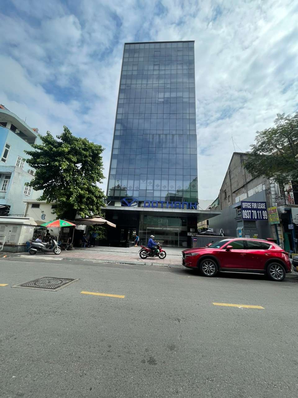 Mt trục chính thương mại chuyên ngân hàng Spa Ngang 12m giá 112 tỷ hđ 238t