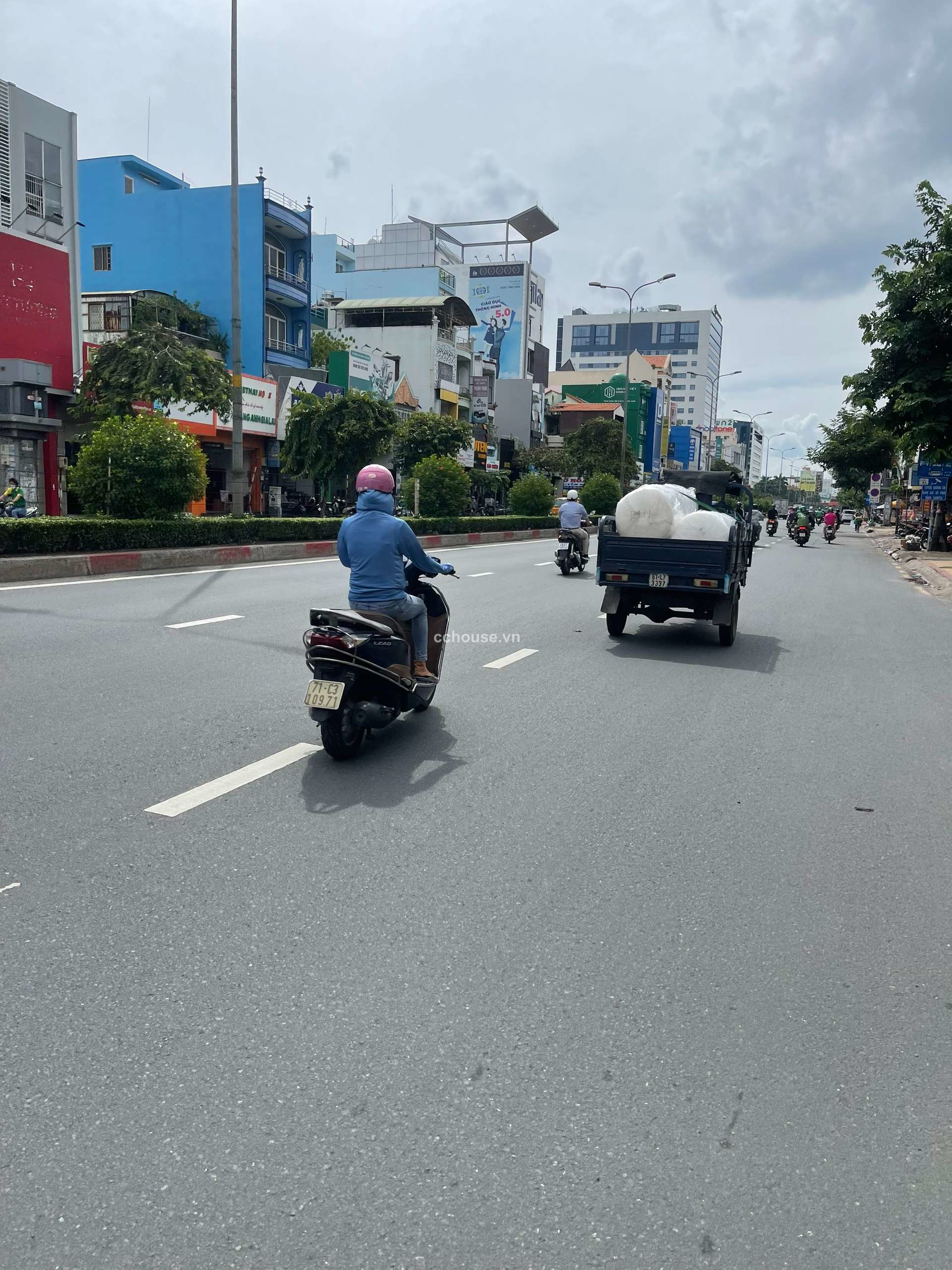 Bán nhà MTKD Cộng Hòa, P13, Tân Bình. DT 8.5x23m, 3 tầng