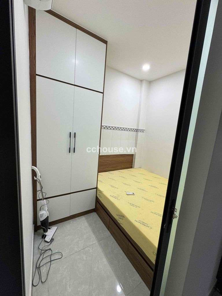 Bán nhà MTKD Lê Hồng Phong ngay góc Trần Hưng Đạo. DT 25m2, 2 tầng