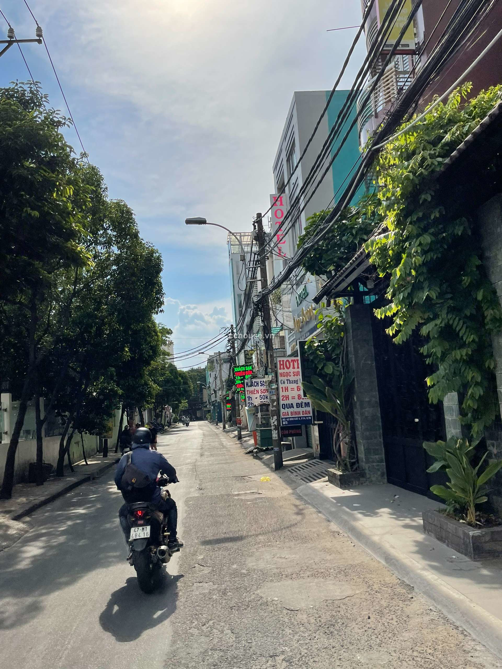 Bán nhà MTKD Bàu Cát 4, Tân Bình. DT 4x18m, 4 tầng
