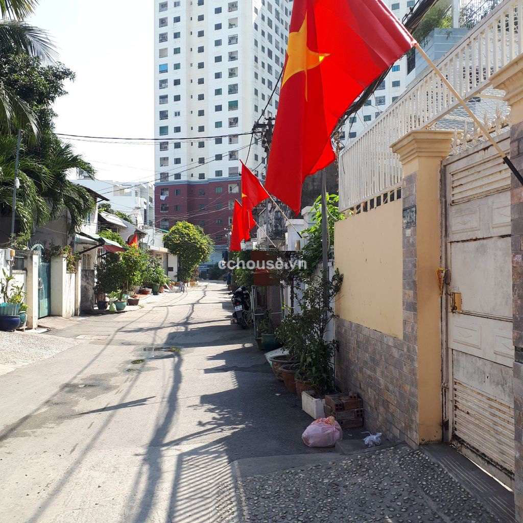 Bán nhà HXH 220 Xô Viết Nghệ Tĩnh, Bình Thạnh. DT 4m x 23.7m