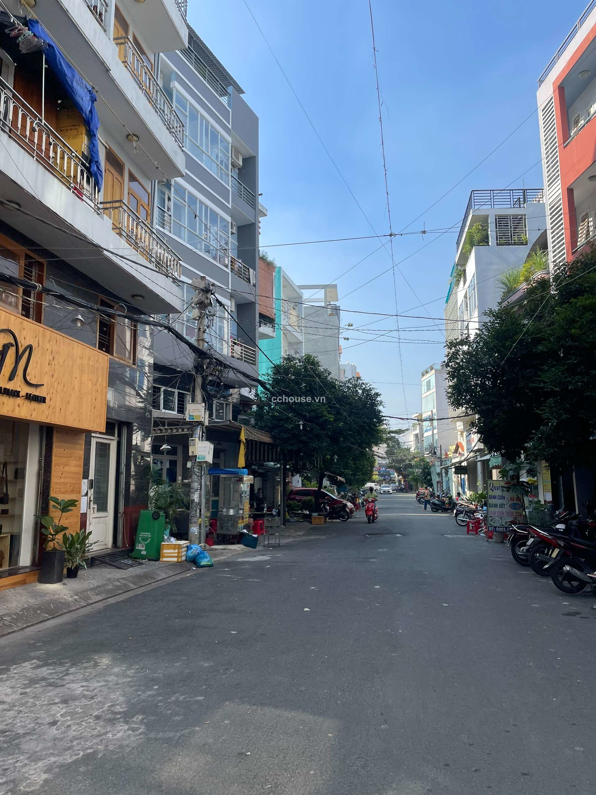 Cho thuê nhà hẻm 658 CMT8, P11, Q3. DT 6x20m, 4 tầng