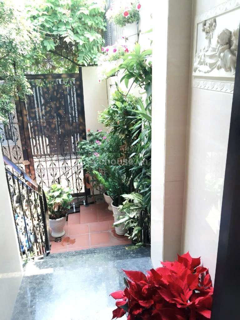 Bán nhà hẻm 68 Thích Quảng Đức, P5, Phú Nhuận. DT 3.5x25m, hầm 3 tầng ST