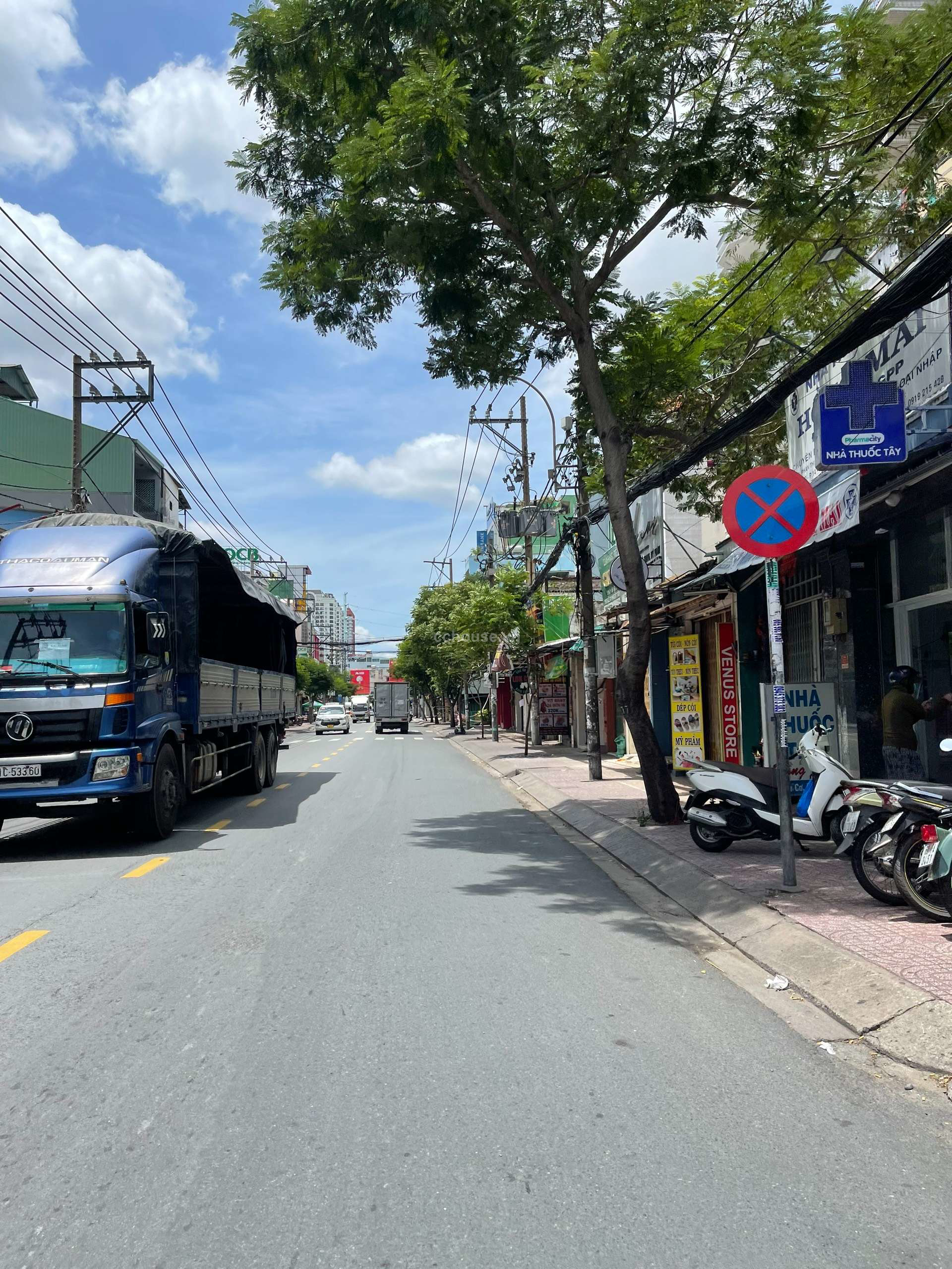 Bán nhà MTKD Âu Cơ, P14, Tân Bình. DT 4.4x37m, 2 tầng