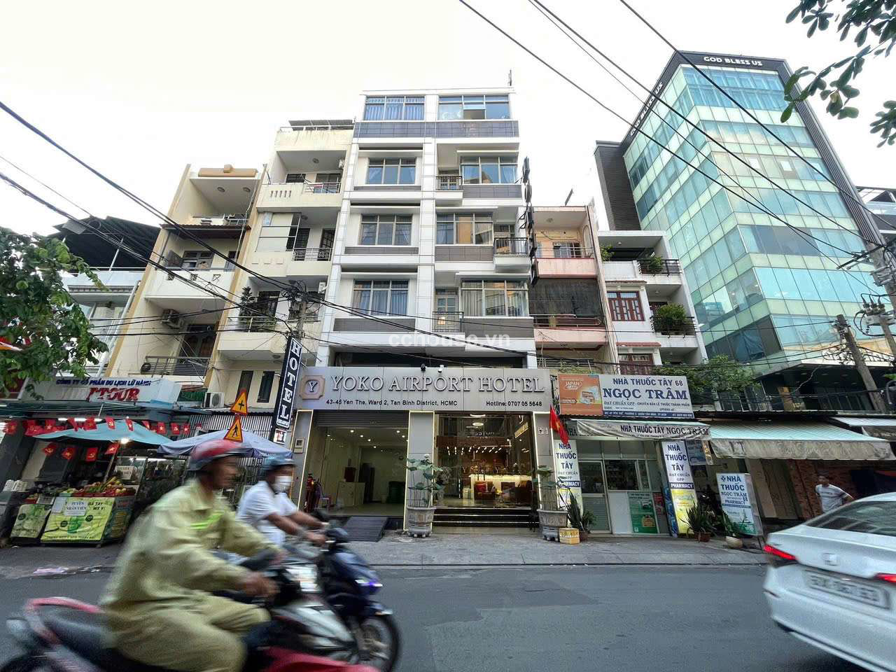 Khách Sạn Cao Cấp ngay Cửa Ngõ Sân Bay Tân Sơn Nhất 6 tầng thang máy hđt 125 triệu