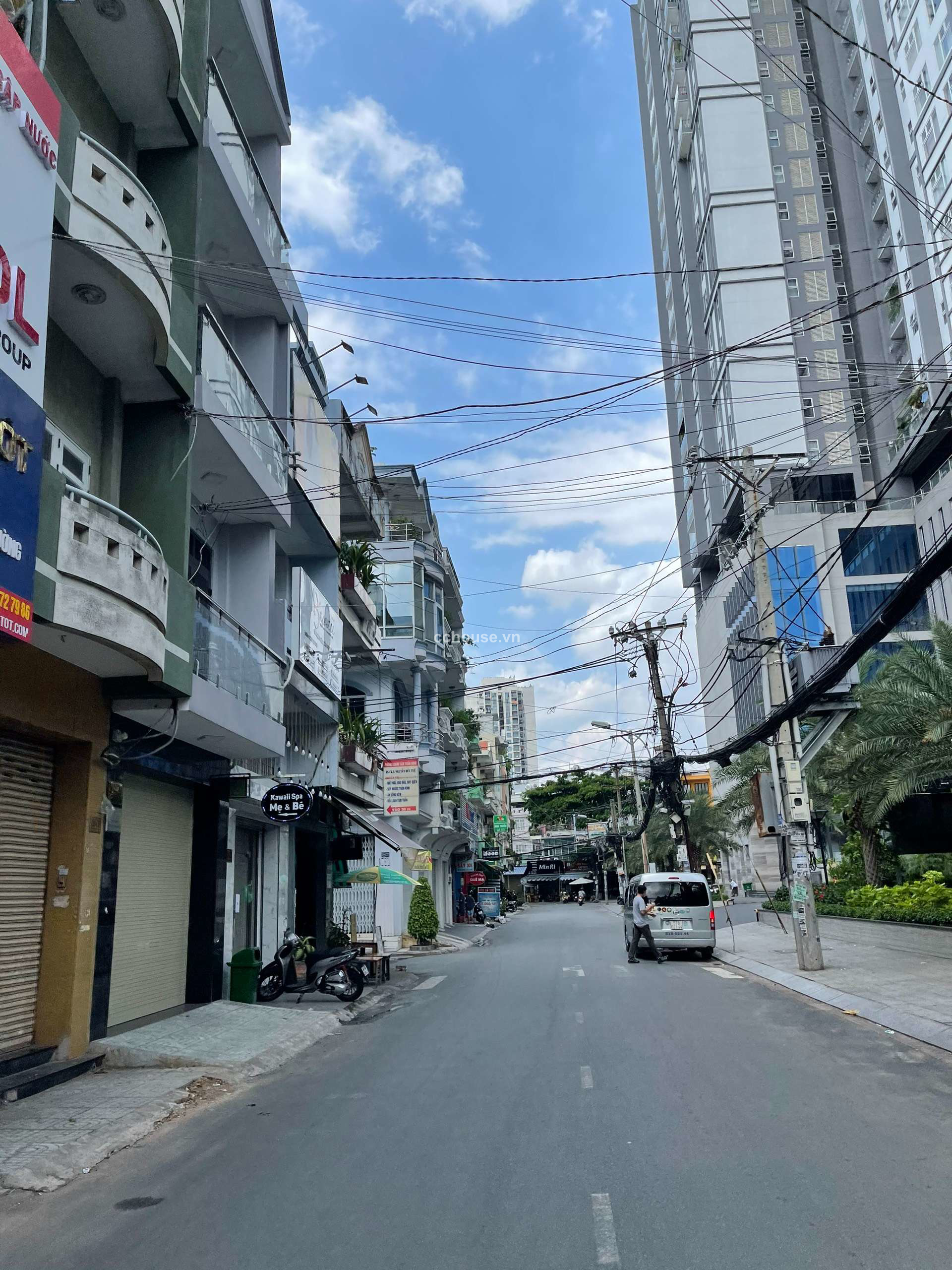 Bán nhà HXH 284 Lý Thường Kiệt, P14, Q10. DT 4x17m, 3 tầng ST