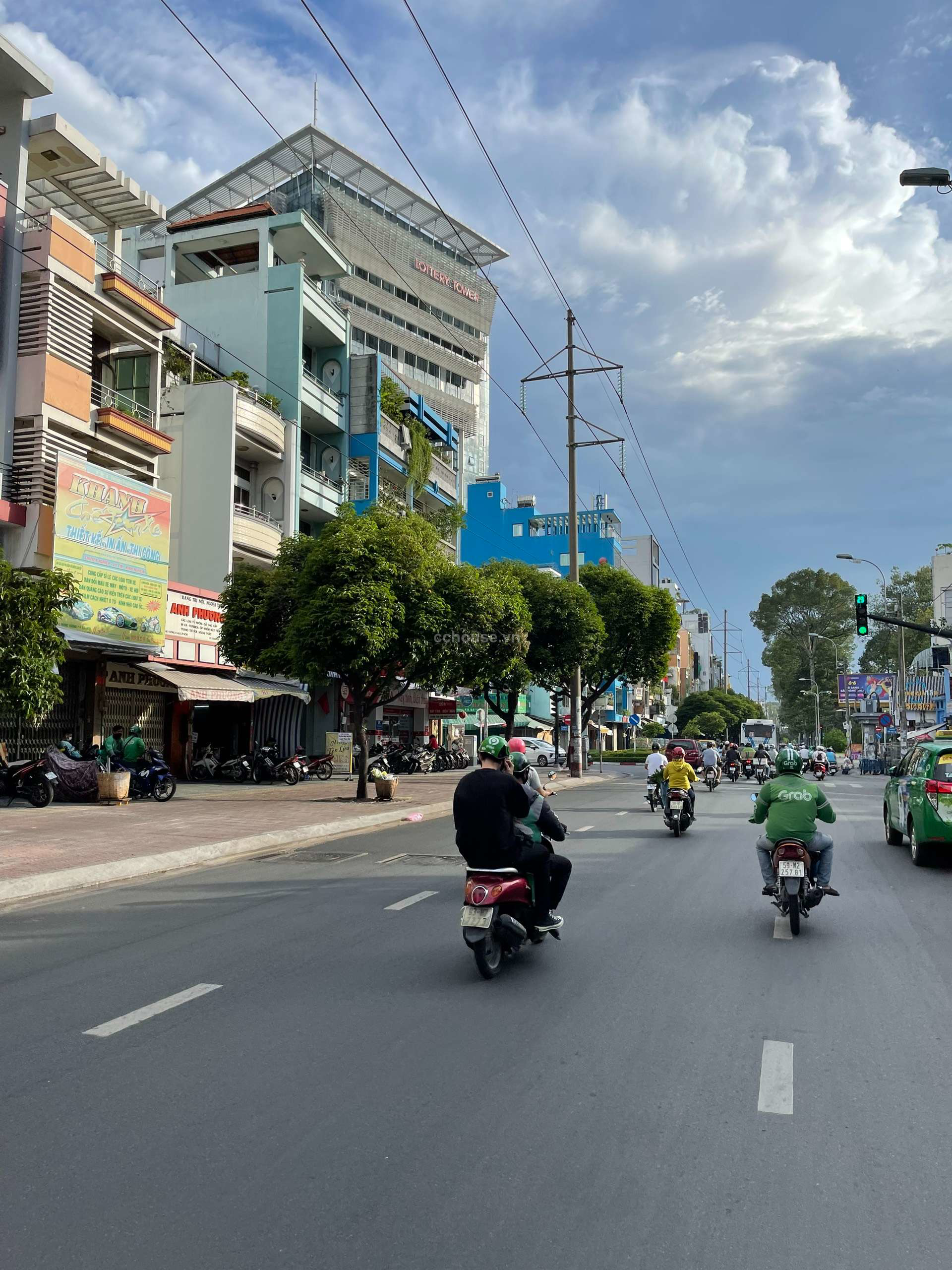 Cho thuê tòa nhà MT Hùng Vương, P9, Q5. DT 7x17m, hầm 7 tầng