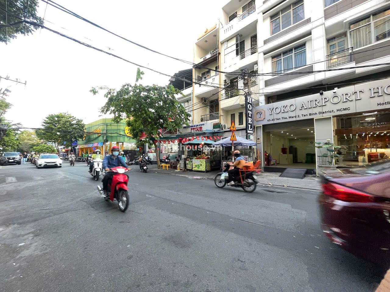 Khách Sạn Cao Cấp ngay Cửa Ngõ Sân Bay Tân Sơn Nhất 6 tầng thang máy hđt 125 triệu