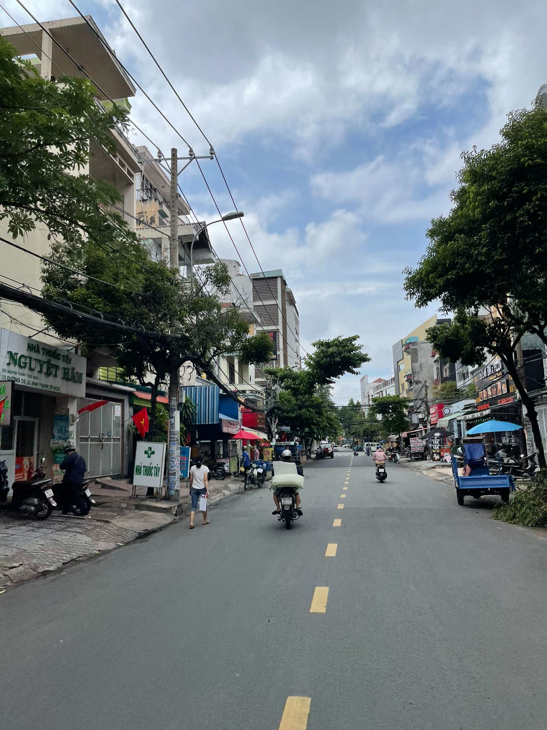 Bán nhà MTKD đường D5, P25, Bình Thạnh. DT 42.6m, 4 tầng ST