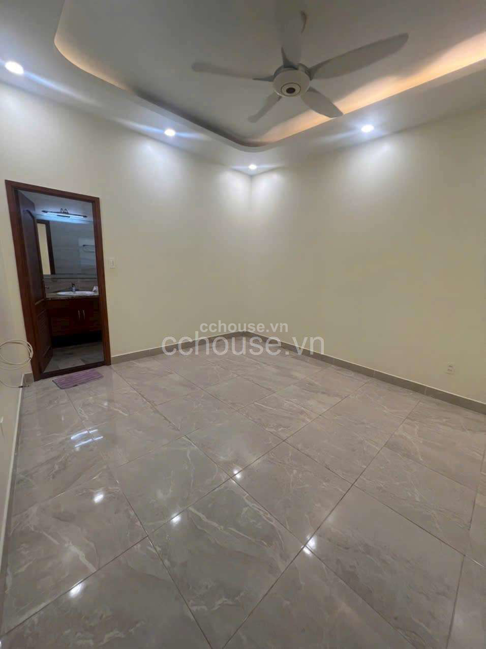 NHÀ HẺM XE HƠI ĐƯỜNG SƯ VẠN HẠNH QUẬN 10, DT: 61.5M2 (4.1X15), KC: 3 TẦNG, GIÁ: 13.5 TỶ

