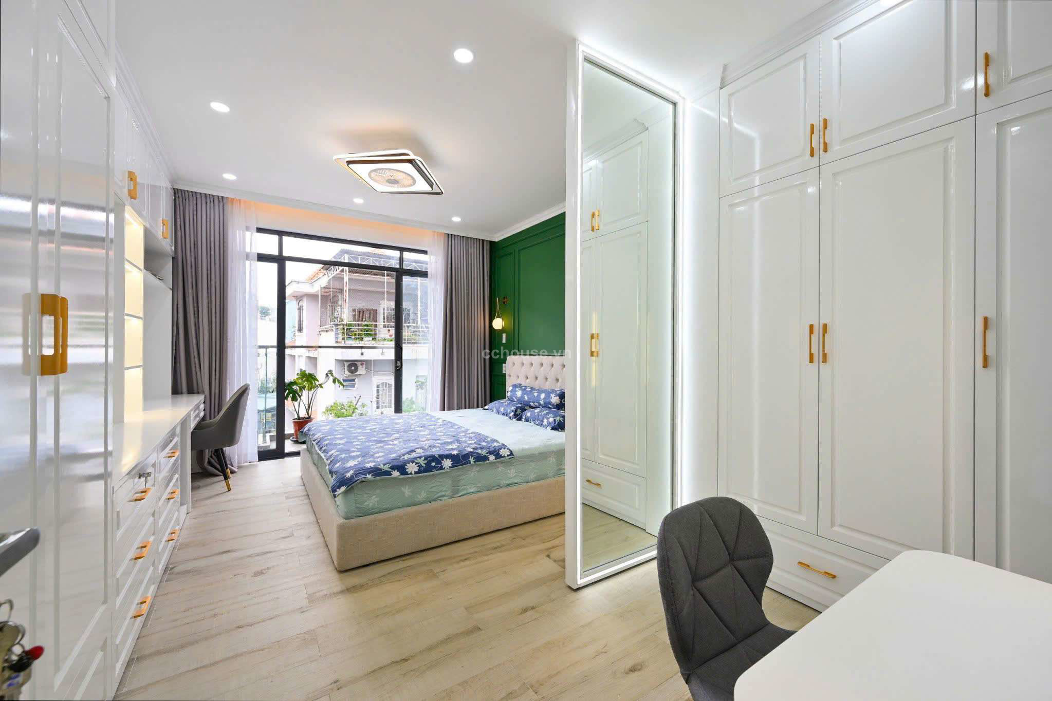 Nhà Hẻmôtô 451 Tô Hiến Thành, P14, Quận 10, DT: 5.7x20m, nở hậu đẹp, Giá chỉ 18 tỷ