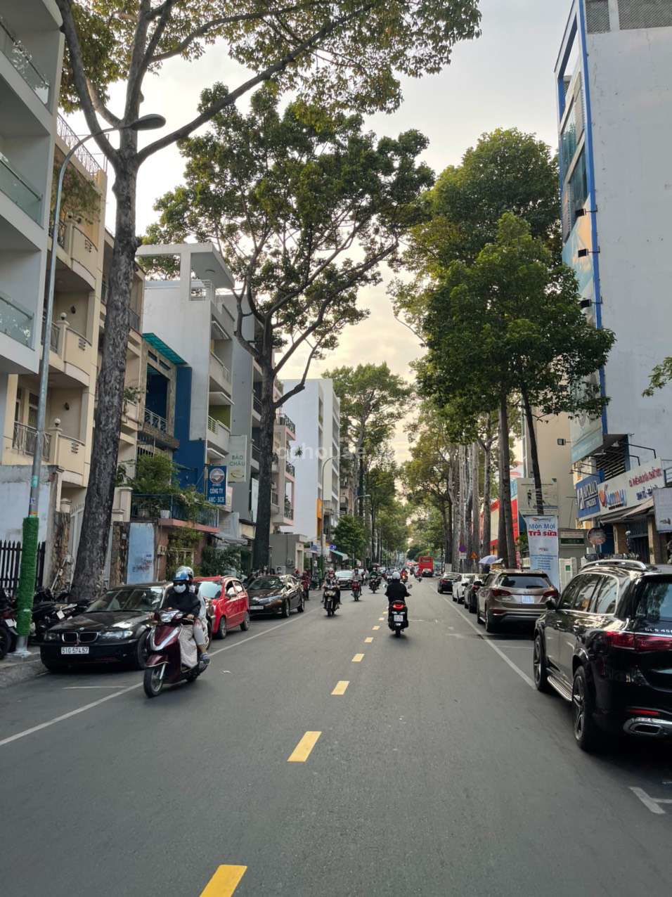 Bán tòa nhà MT Trần Bình Trọng, P4, Q5. DT 10x20m, hầm 7 tầng