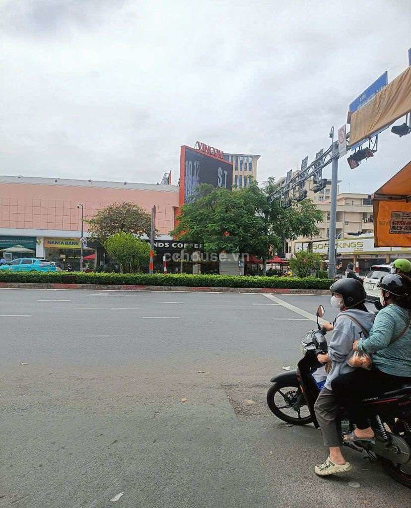 Bán nhà HXH 124 Cộng Hòa, P4, Tân Bình. DT 5x21m, 4 tầng