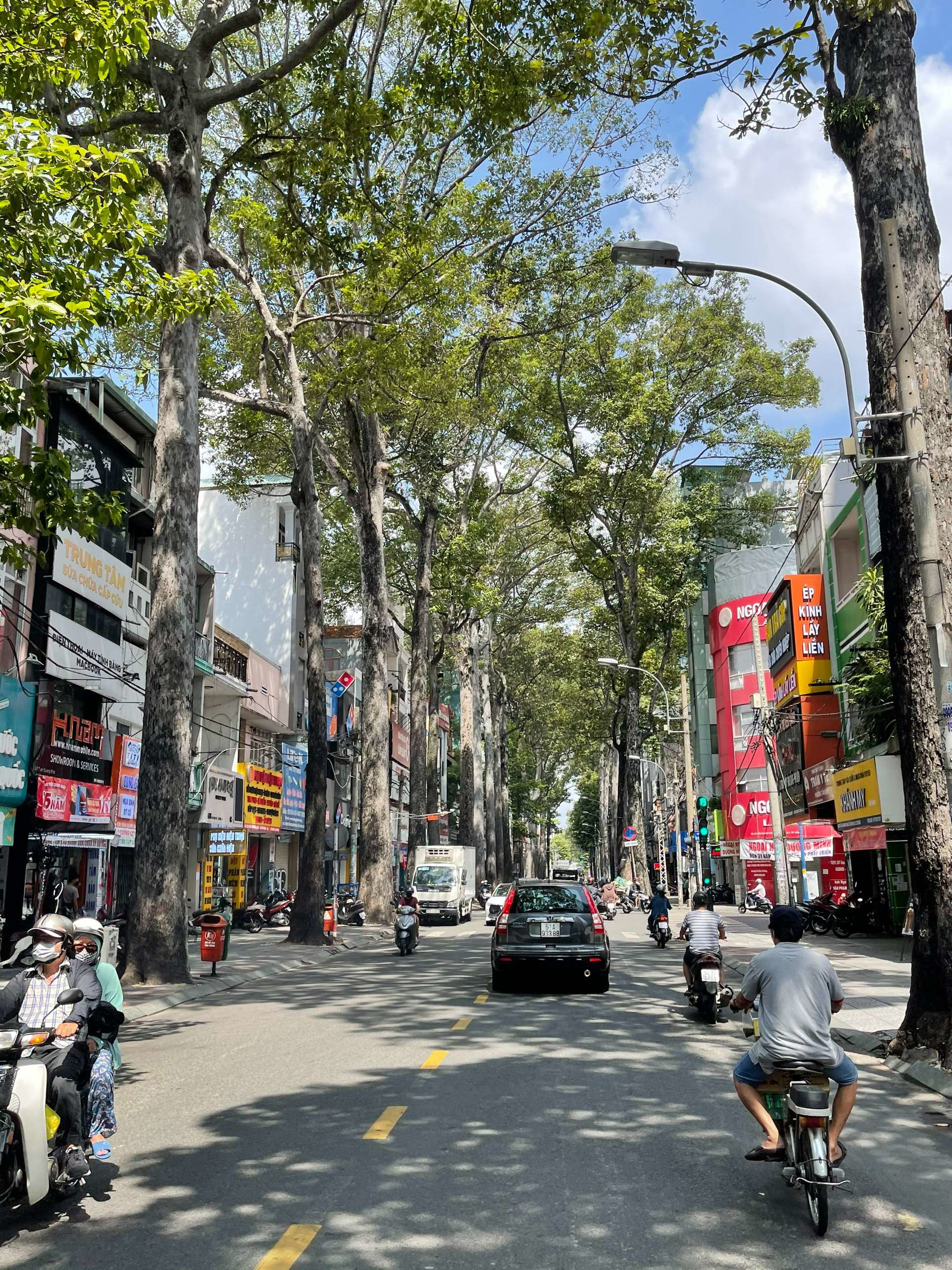Cho thuê nhà NCMT Trần Quang Khải, Q1. DT 3.5x12m, 3 tầng