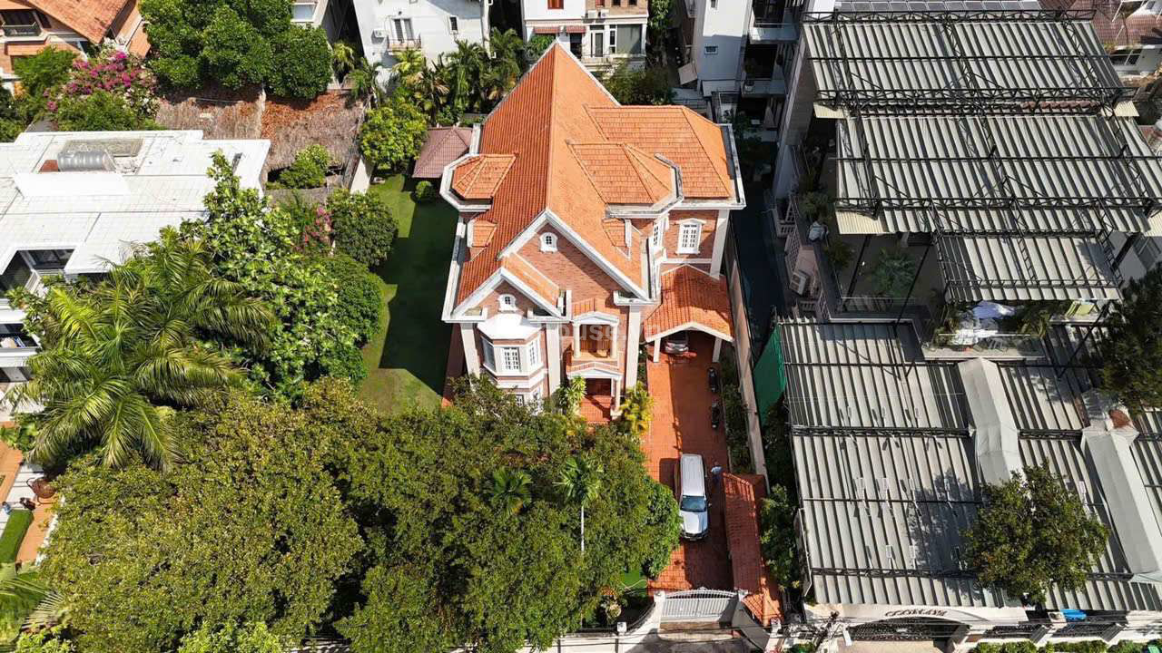 Biệt thự khu Trần Ngọc Diện-Thảo Điền. DT 18x40m, 3 tầng