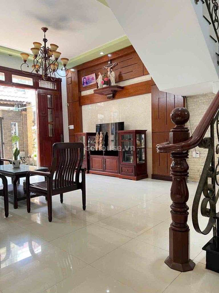Bán nhà HXH Nguyễn Hậu, Tân Phú. DT 8x14m, 3 tầng ST