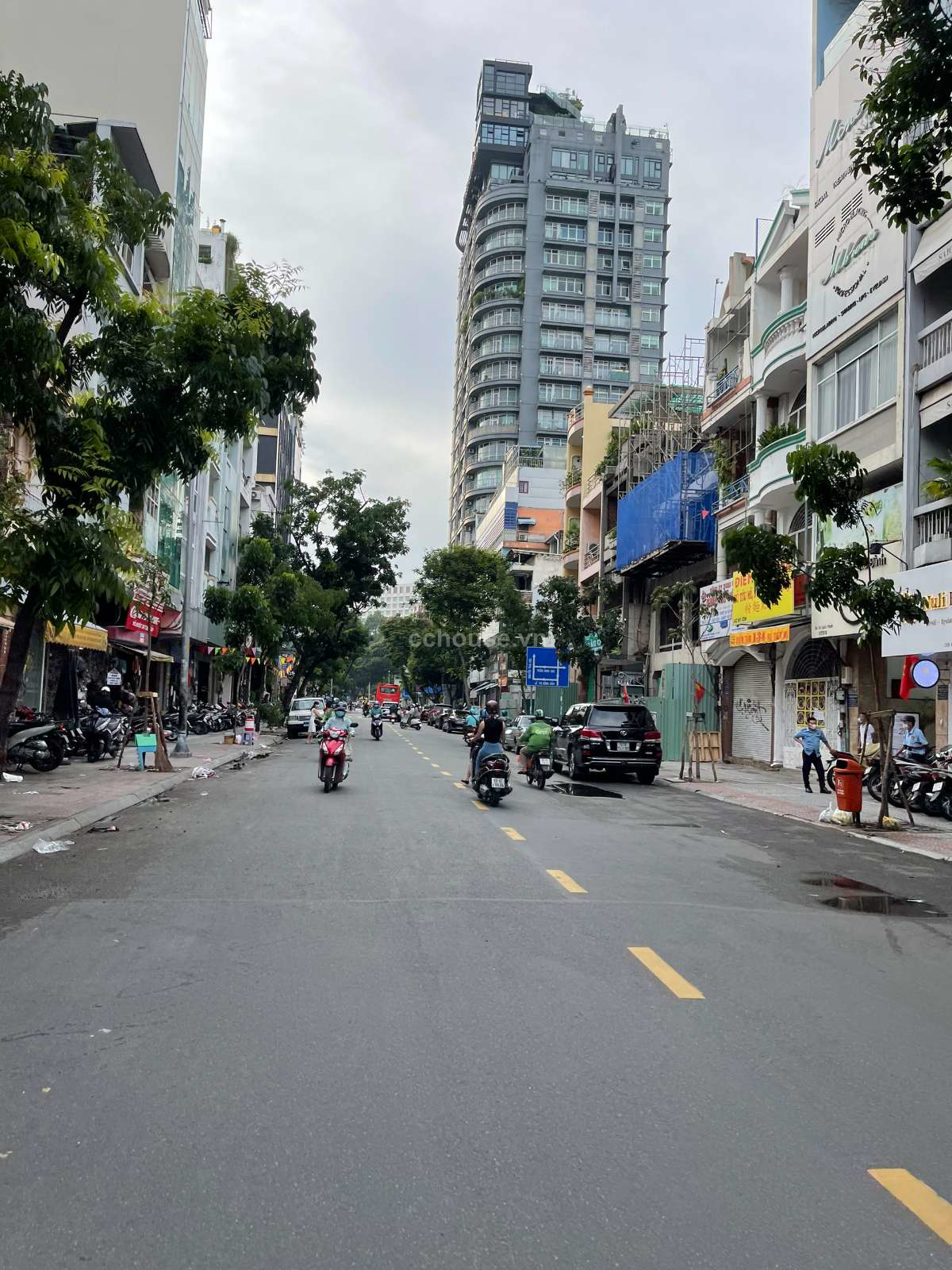 Cho thuê nhà MT Ký Con, P.Sài Gòn. DT 4x20m, 4 tầng ST