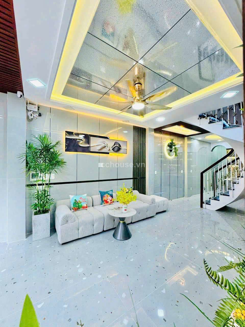 Hẻm xe hơi 345 Trần Đình Xu Phường Cầu Kho Quận 1, 4*20m, 3 lầu, sân thượng, Giá 20 tỷ