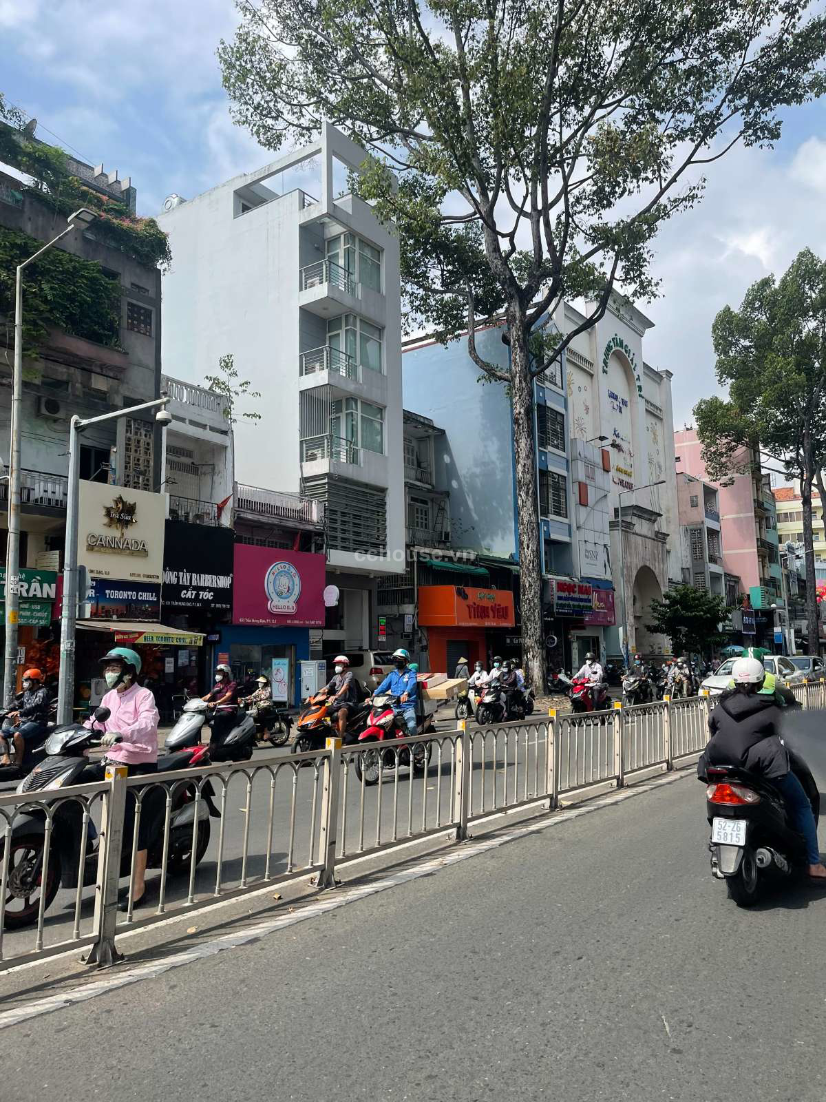 Cho thuê tòa nhà căn góc MT Trần Hưng Đạo, P.Chợ Quán. DT 15x10m, hầm 5 tầng