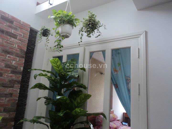 NHÀ HẺM ĐƯỜNG CÁCH MẠNG THÁNG 8 QUẬN 3, DT: 98.8M2 (5.2X19), KC: 6 LẦU, SÂN THƯỢNG, GIÁ: 25 TỶ