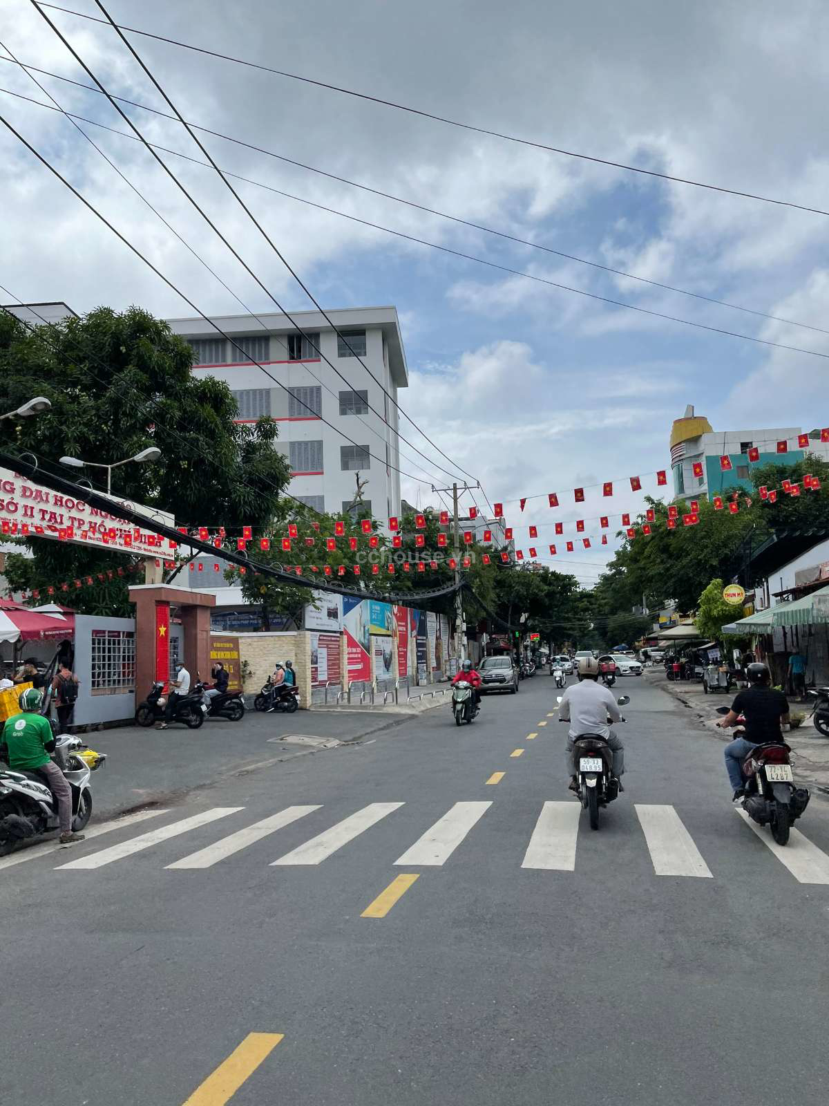 Bán nhà MT đường D5, P.Thạnh Mỹ Tây. DT 6.56x7m, 4 tầng ST