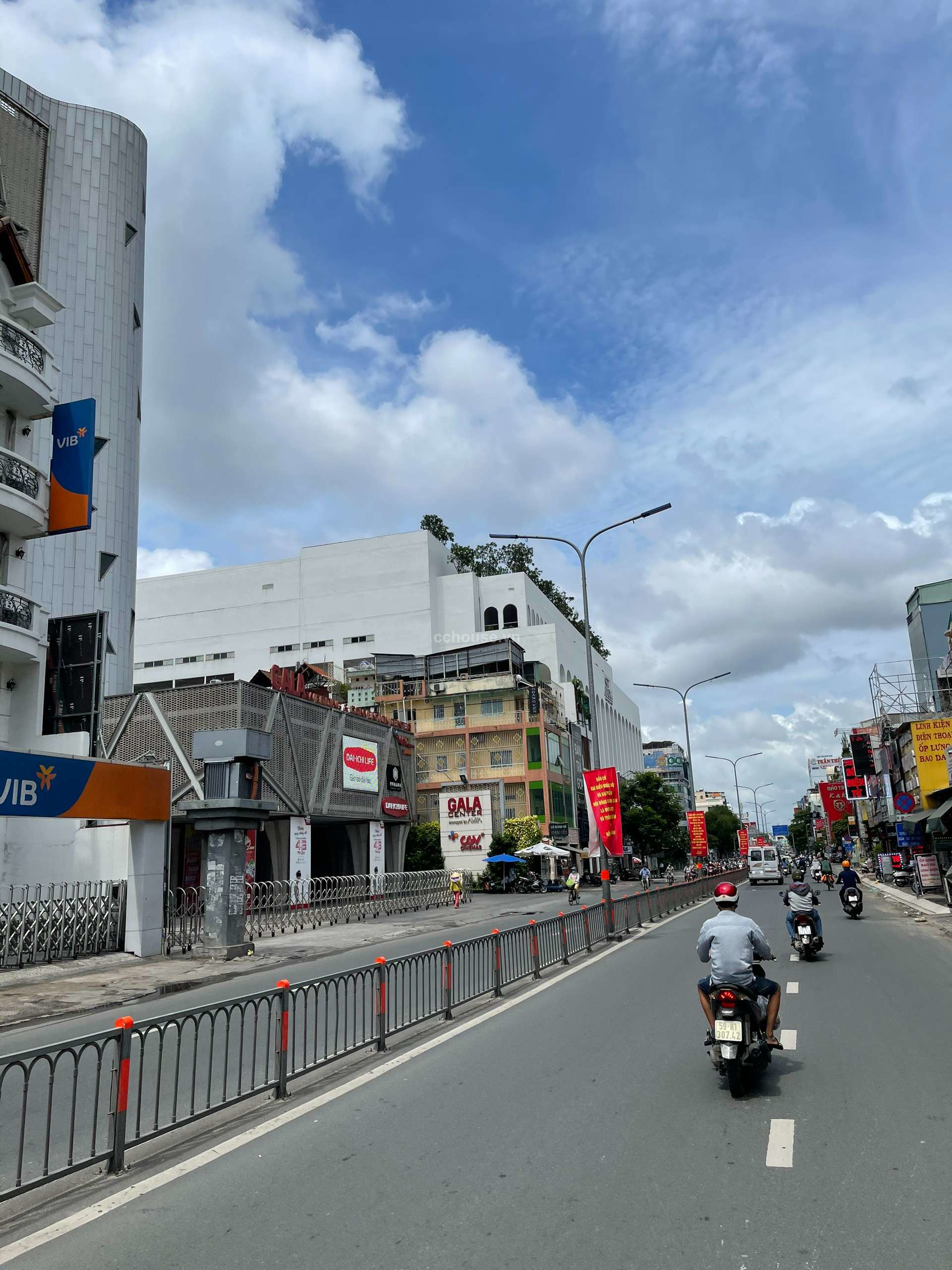 Bán nhà MT Hoàng Văn Thụ, P4, Tân Bình. DT 3.72x18.5m, 5 tầng ST