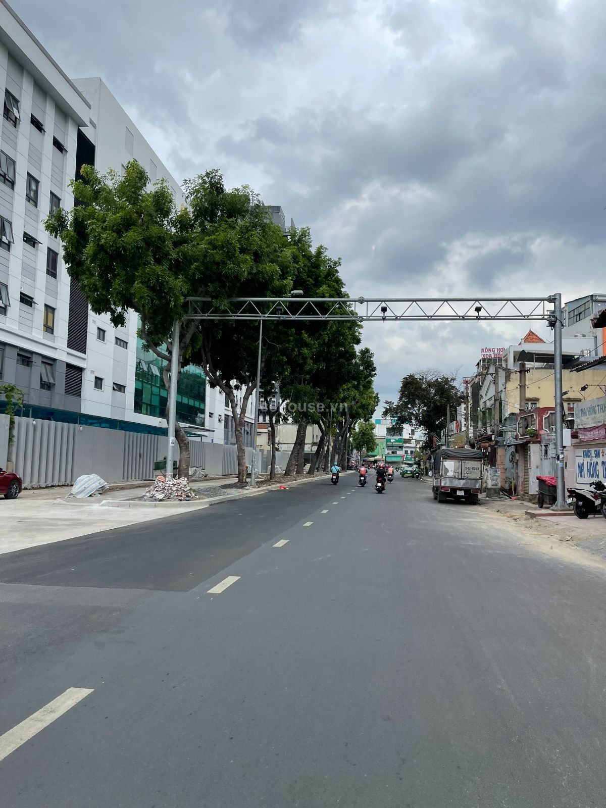 Cho thuê nhà MT Nguyễn Thượng Hiền, P.Vườn Lài. DT 7.8x9m, 2 tầng