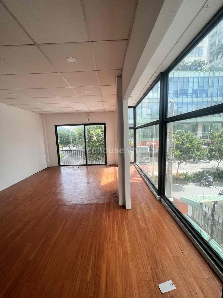 Bán nhà căn góc 2MT CX Đồng Tiến, P.Diên Hồng. DT 30m2, 3 tầng