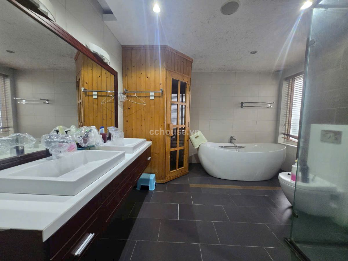 Villa hẻm xe hơi ngay Sư Vạn Hạnh Q10