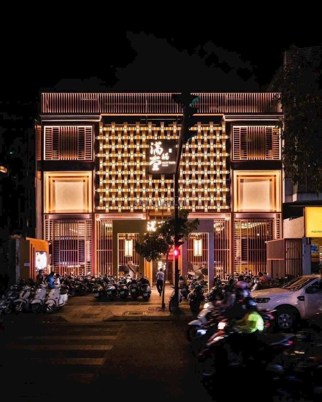 Mặt tiền 169-171 Phan Xích Long, P.2, Quận Phú Nhuận Diện tích: 16m x 16m