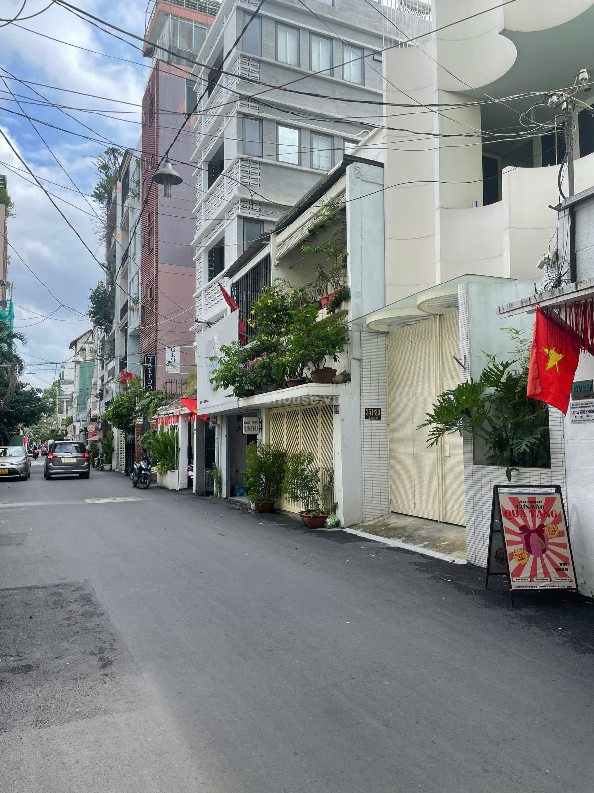 Hẻm VIP Sư vạn Hạnh  .phường 12 -Q.10 