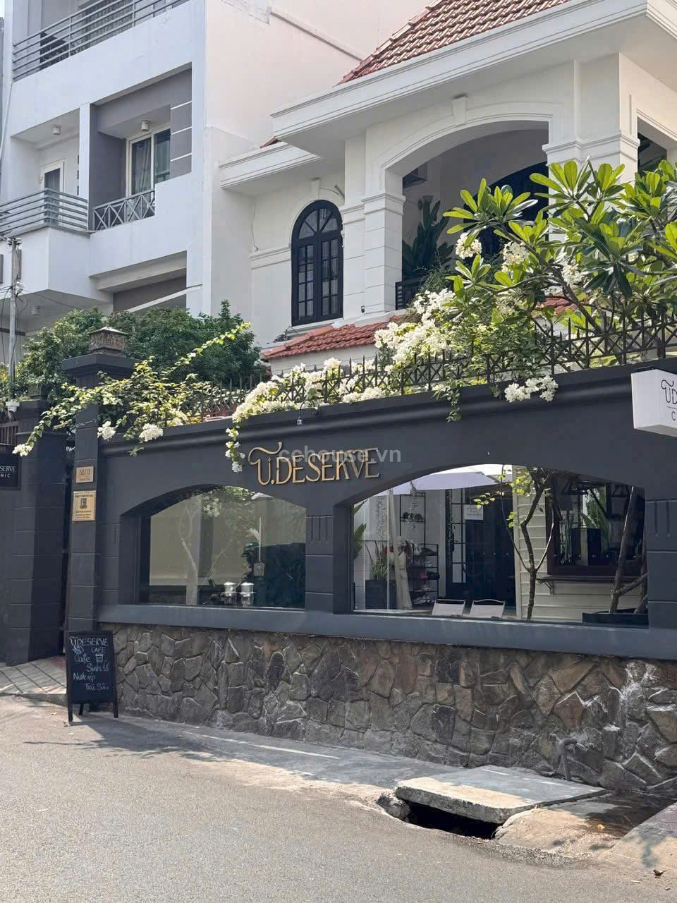 Bán Villa đường Thành Thái, Q10. Ngang 11m x dài 22m, hơn 40 tỷ