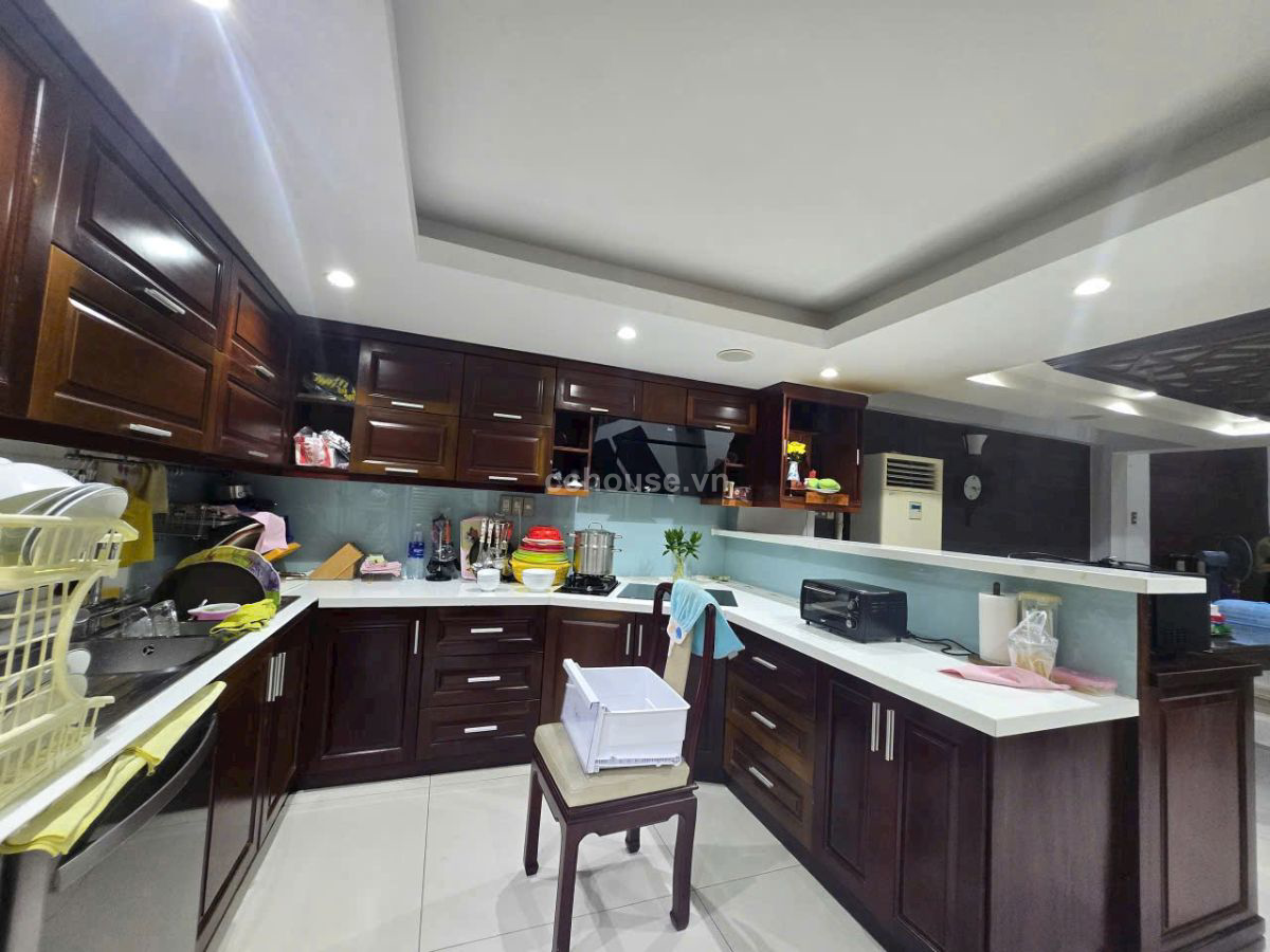 Villa hẻm xe hơi ngay Sư Vạn Hạnh Q10