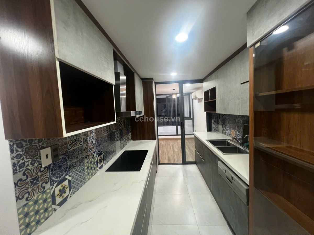 BÁN NHÀ MẶT TIỀN NGÔ QUYỀN, P.5, QUẬN 10, DT 3.9*13, KC 2 LẦU, GIÁ 16.5 TỶ