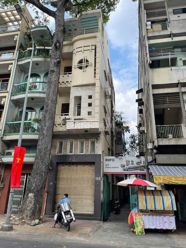 Cho thuê nhà căn góc MT Nguyễn Tri Phương, P.An Đông. DT 3.7x14m, 5 tầng