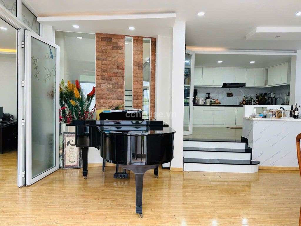 Biệt thự mini HXH Hoàng Hoa Thám, P.Gia Định. DT 7.5x18m, 3 tầng
