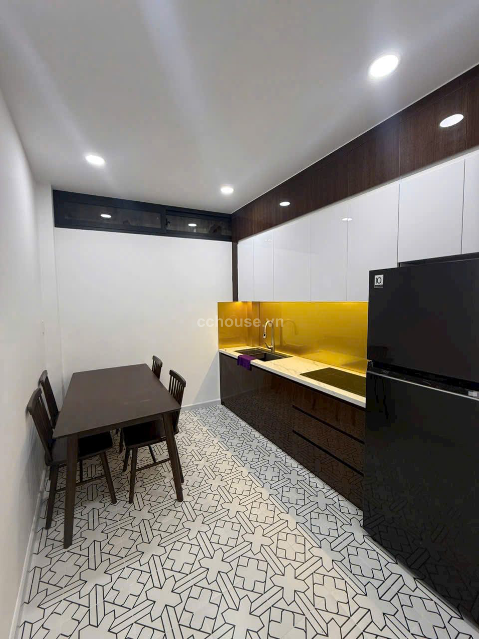 Căn hộ dịch vụ ngay trung tâm Q1 giá nhỉnh 11 tỷ. Hợp đồng thuê cao