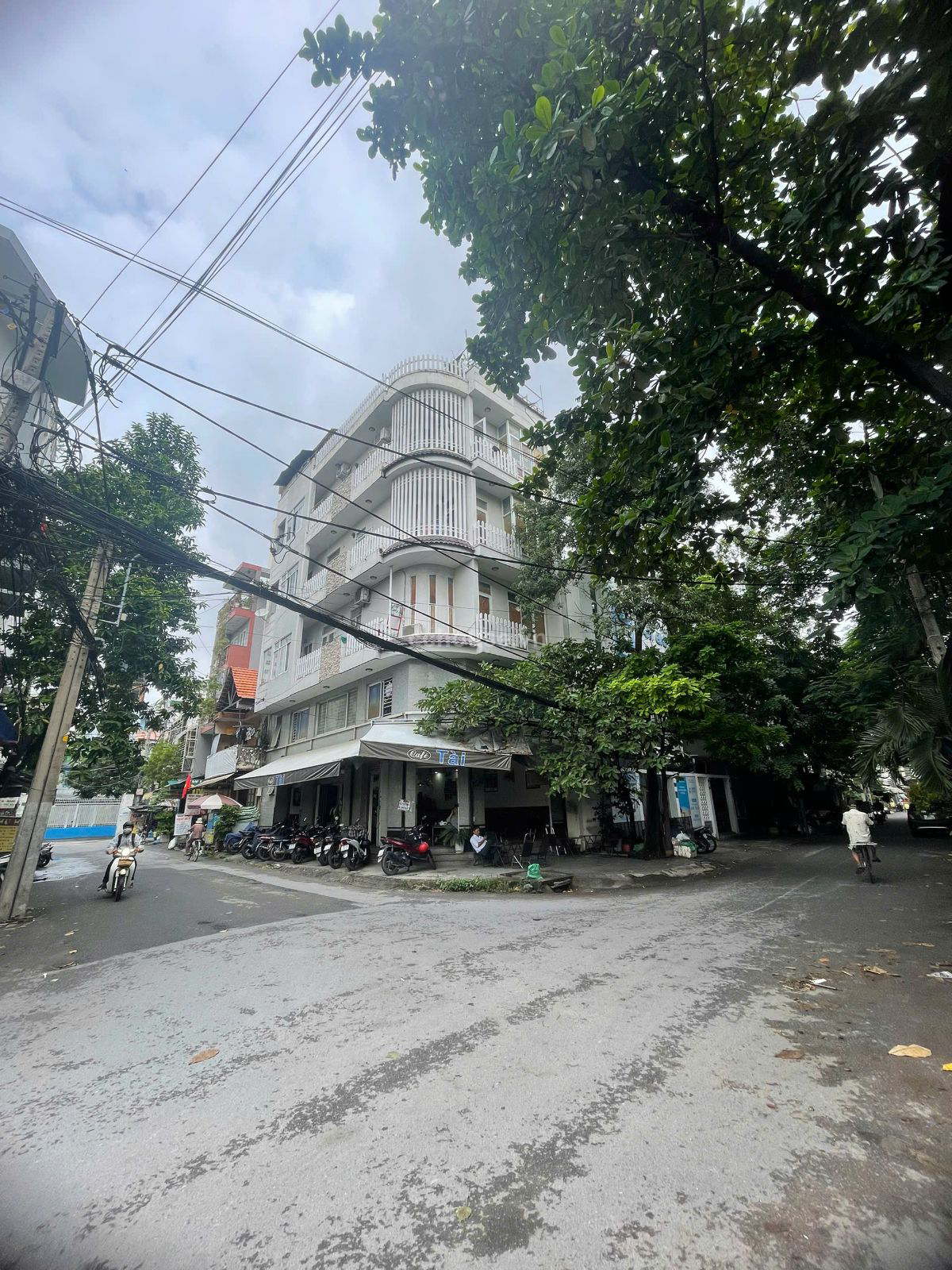  Toà nhà 6 tầng Góc 2 Mặt tiền thành thái p14 Q10