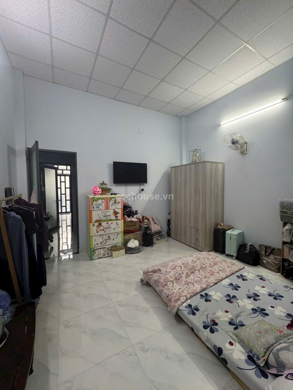 Nhà hẻm 8m cách Mặt tiền vài bước chân Khu Víp Bàu cát .