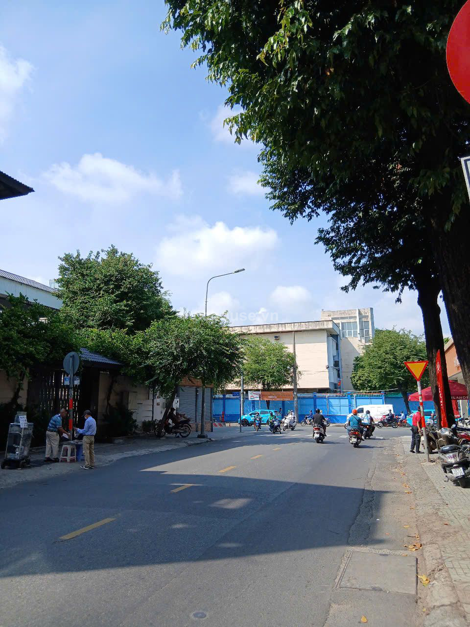 NHÀ MẶT TIỀN ĐƯỜNG 115 - 117 BA VÂN, P.13, QUẬN TÂN BÌNH, DT: 10 X 8M, KC: TRỆT 3 LẦU, GIÁ: 16.6 TỶ
