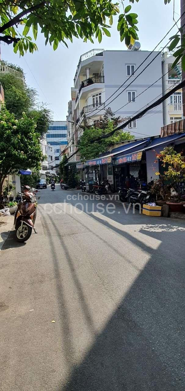 NHÀ HẺM ĐƯỜNG THÀNH THÁI, QUẬN 10, DT: 139M2 (9X16.4), KC: TRỆT, 1 LẦU, HĐT: 20TR, GIÁ: 17 TỶ