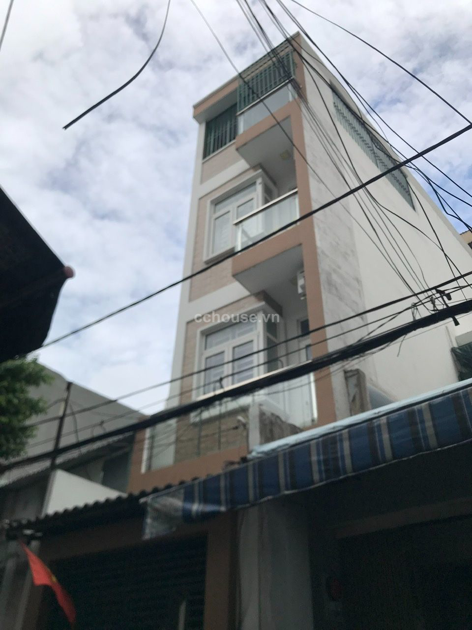 Bán nhà 4 tầng hẻm 1/ Bùi Thế Mỹ phường 10 Tân Bình Giá : 6,7 tỷ