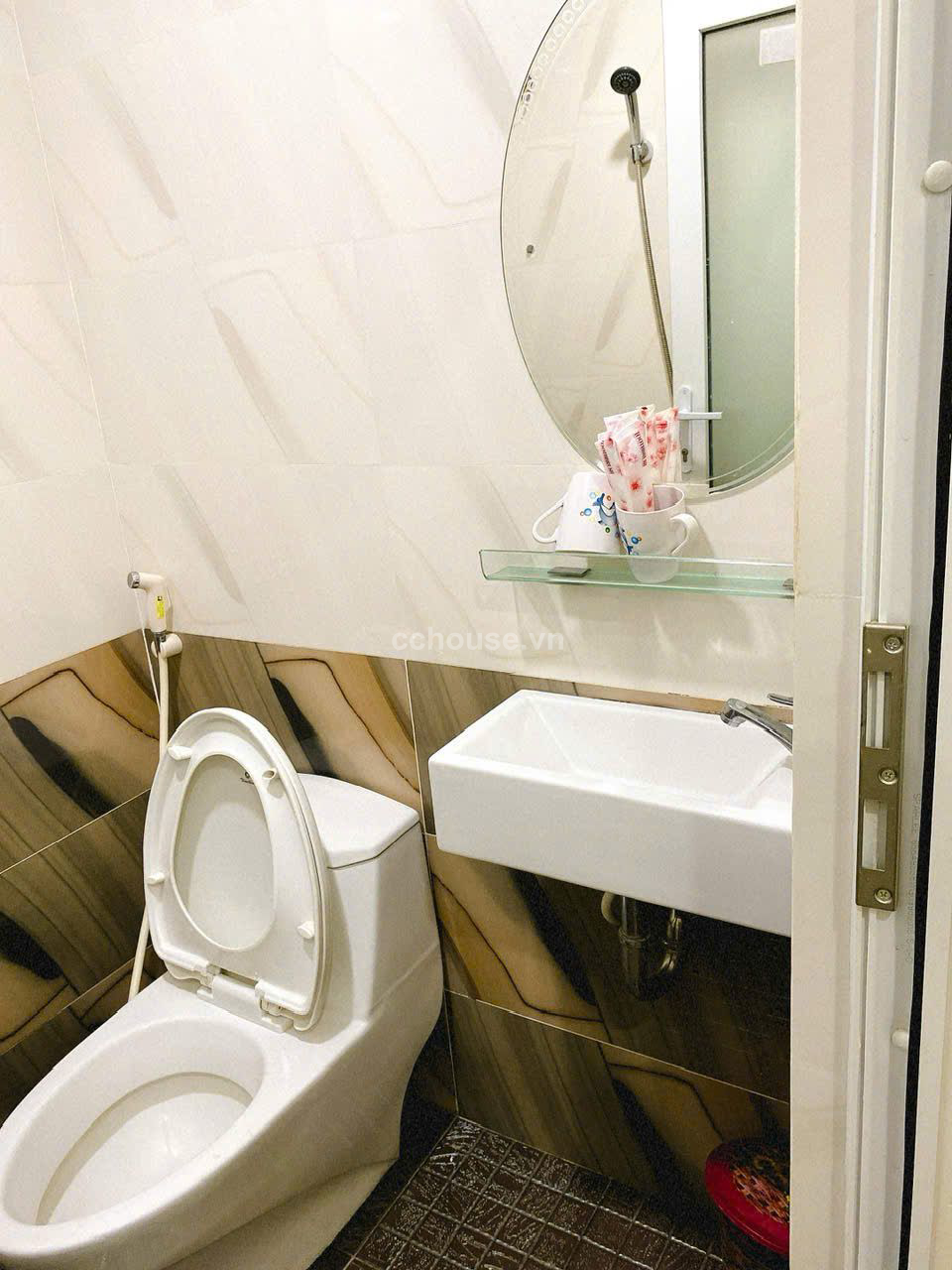 Khách Sạn MT Phố Tài Chính Phan Xích Long. Thu Nhập 300tr/tháng. DT 8*18m. Hầm 5 Tầng. Giá 110 Tỷ