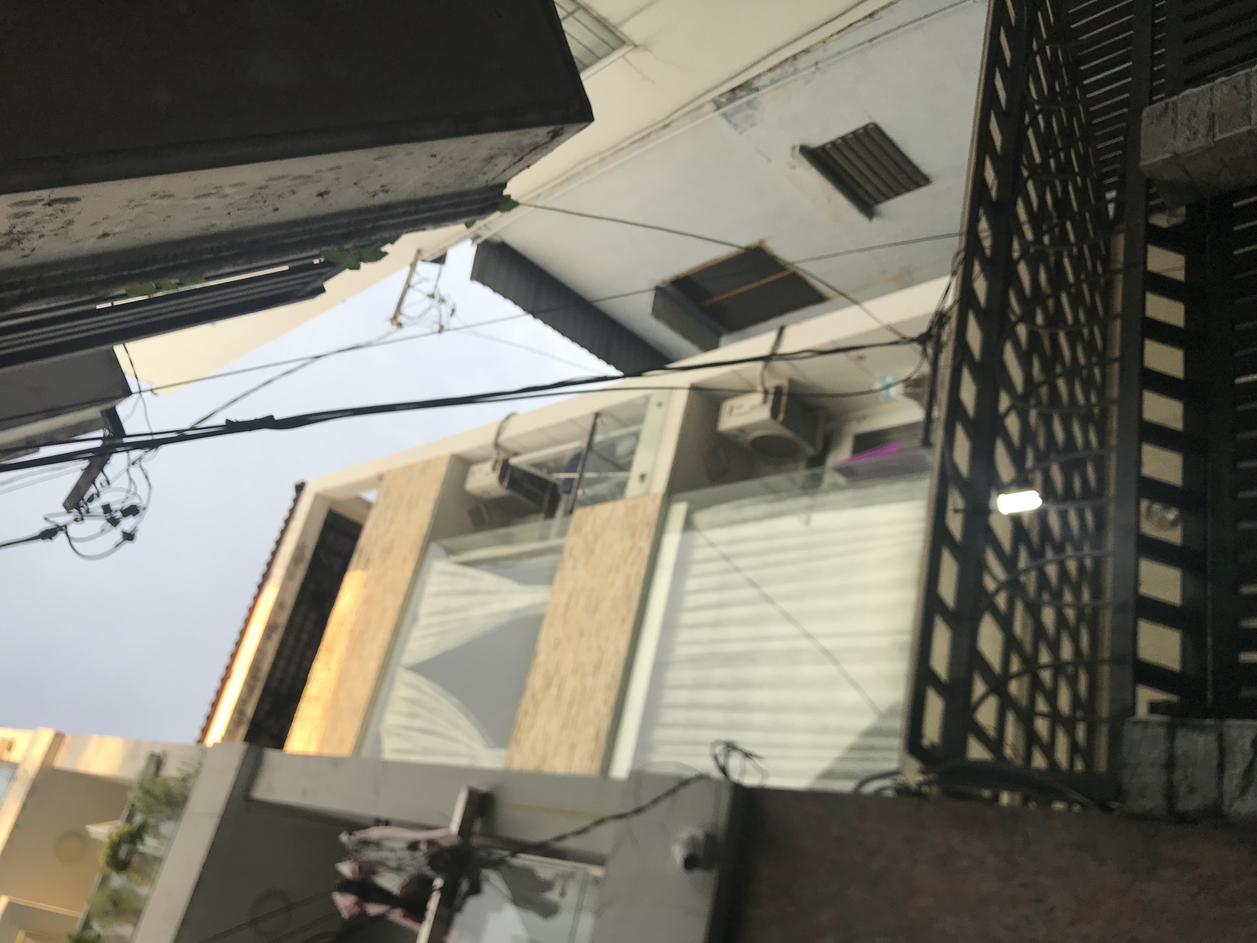 Bán nhà 5 tầng hẻm 1/ CMT8 phường 15 Q10