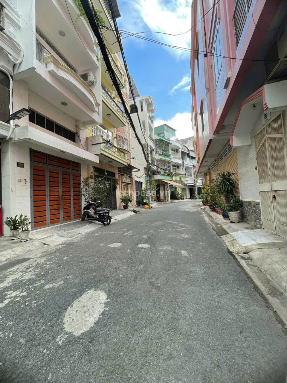 BÁN NHÀ HẺM NGUYỄN CẢNH CHÂN, P. NGUYỄN CƯ TRINH, Q.1- 4.8*18M, KC 4 LẦU, GIÁ 17.9 TỶ