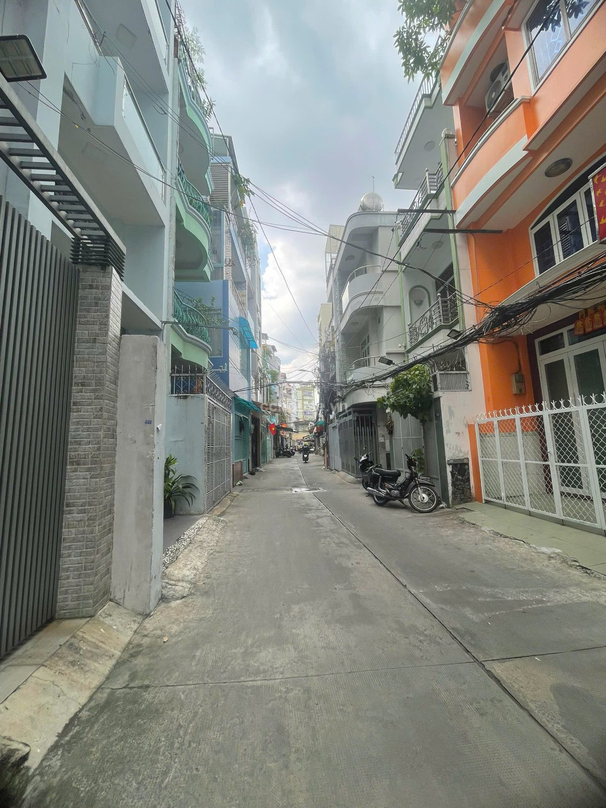 Sieu-Pham-Lo-Goc-2-Mat-Hem-Vip-duong-Ngo-Quyen-Phuong-5--Quan-10-id8702