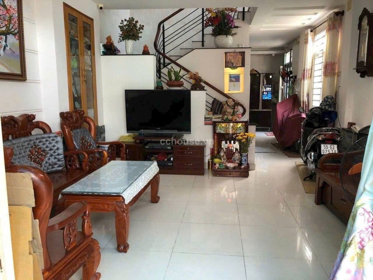 Toà nhà 5 Tầng ngay Phan đăng lưu .Q.Phú nhuận