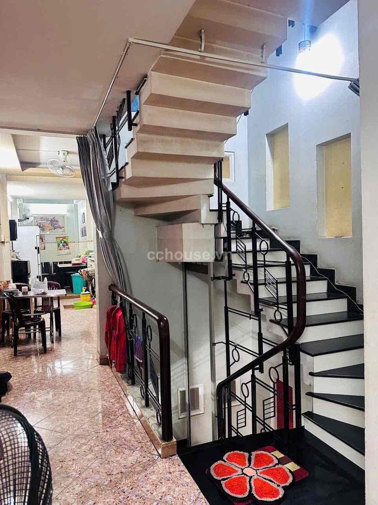 Bán nhà MT Lê Quang Định, P.Bình Thạnh. DT 3.9x20m, 4 tầng ST